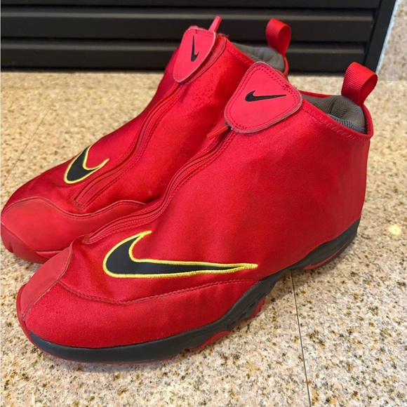 Men’s 11 Nike air zoom flight 98 Miami heat edition shoe. - Picture 4 of 11